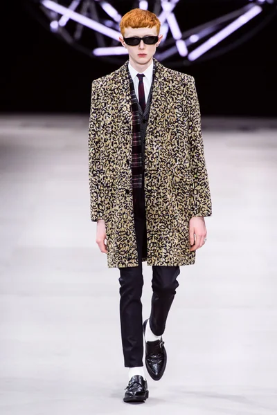 Look 43